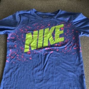 NIKE TEE